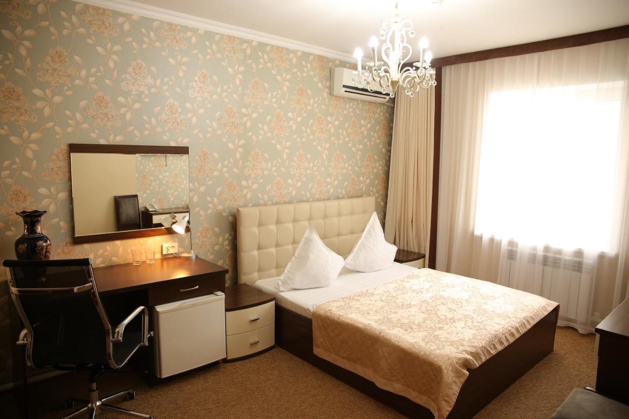 Sweet Home Hotel Атырау Экстерьер фото
