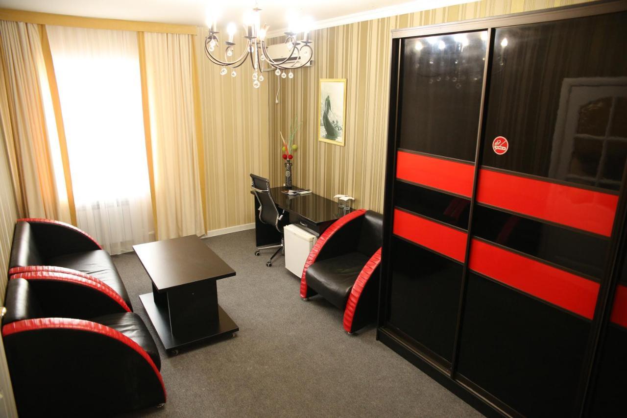 Sweet Home Hotel Атырау Экстерьер фото